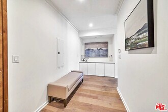 132 N Swall Dr in West Hollywood, CA - Building Photo - Building Photo