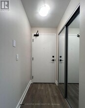 2481 Taunton Rd in Oakville, ON - Building Photo - Building Photo