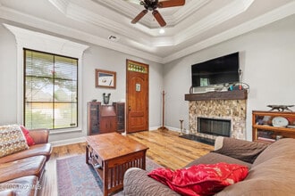 126 Heathwood Dr in Broussard, LA - Building Photo - Building Photo