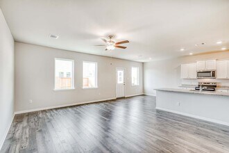 8119 Sunberry Shadow Dr in Houston, TX - Building Photo - Building Photo