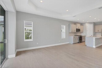 2617 Star Apple Wy in Sarasota, FL - Building Photo - Building Photo