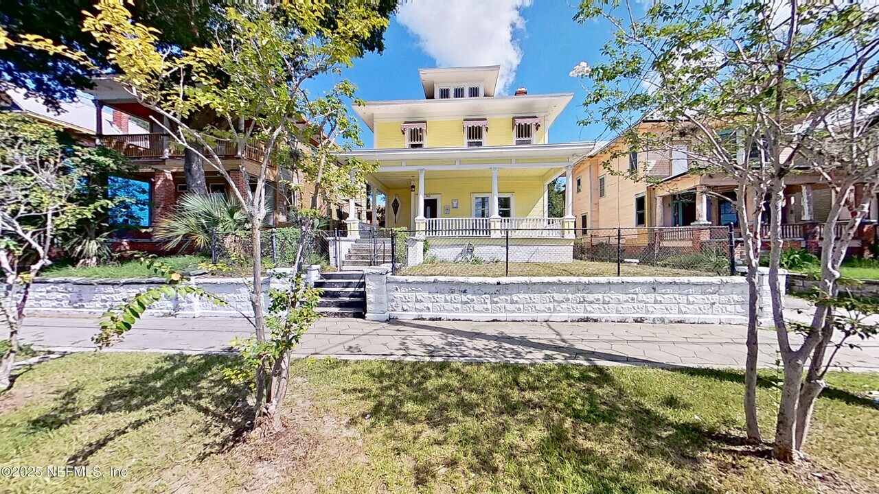 343 7th St W in Jacksonville, FL - Building Photo