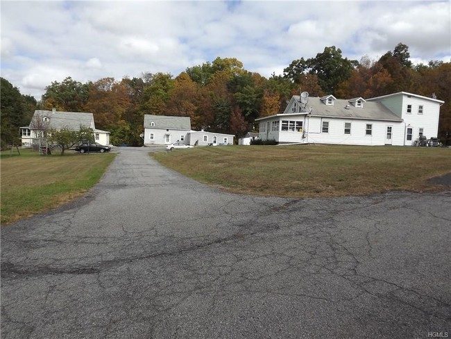 2726 State Route 208 in Walden, NY - Building Photo - Interior Photo