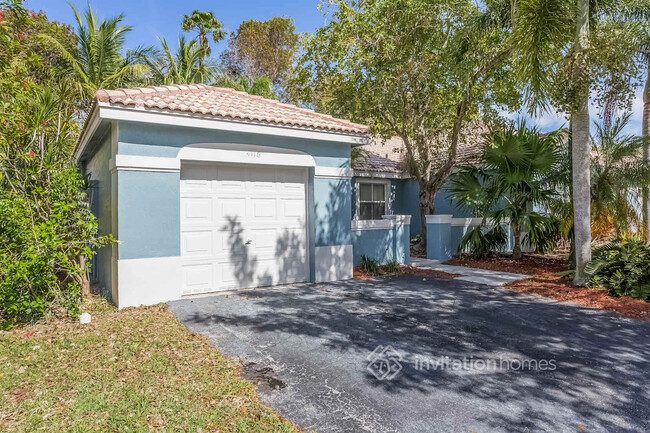 4116 Pine Ridge Ln in Weston, FL - Building Photo - Building Photo