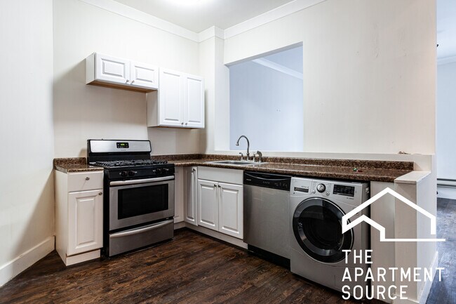2905 N Mildred Ave, Unit 3