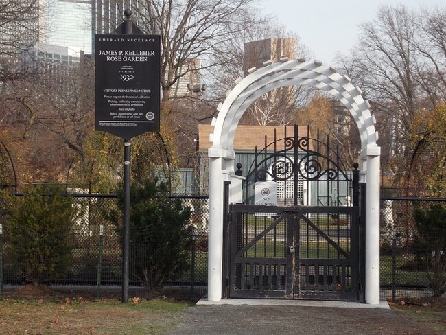 61 Park Dr in Boston, MA - Building Photo - Building Photo