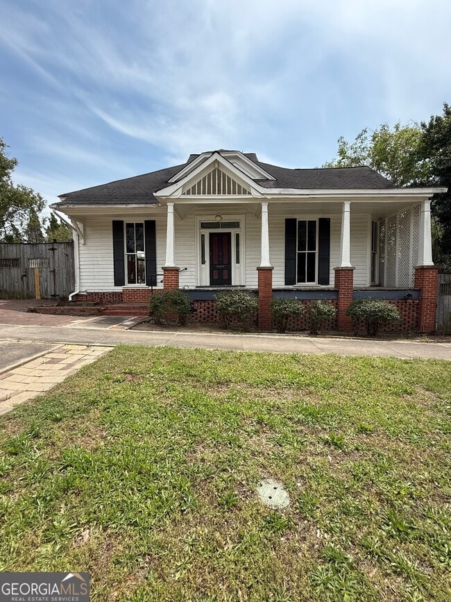 120 W Franklin St in Milledgeville, GA - Building Photo - Building Photo