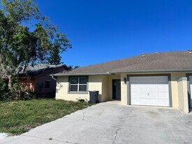 1096 Staghorn St in Wellington, FL - Building Photo