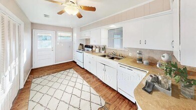 1618 Willow Dr in Hearne, TX - Building Photo - Building Photo