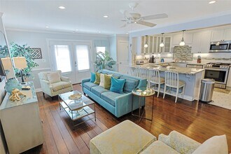 2611 Avenue Q in Galveston, TX - Building Photo - Building Photo