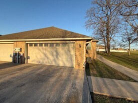 1528 N 24th St in Van Buren, AR - Building Photo