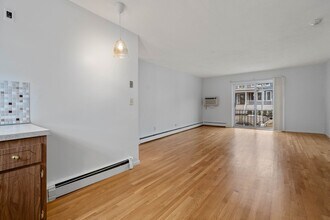 8 Robinwood Ave, Unit 6 in Boston, MA - Building Photo - Building Photo