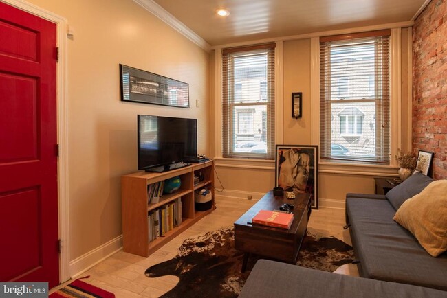 1720 Moore St in Philadelphia, PA - Building Photo - Building Photo
