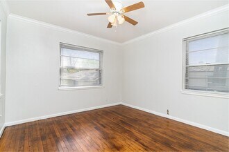 910 Reverchon Dr in Dallas, TX - Building Photo - Building Photo