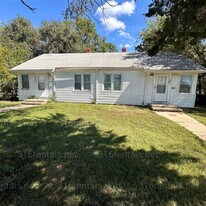 910-912 N Glendale Ave in Wichita, KS - Building Photo