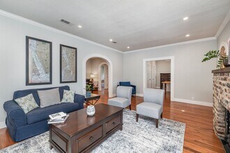 1943 Forest Park Blvd in Fort Worth, TX - Building Photo - Building Photo