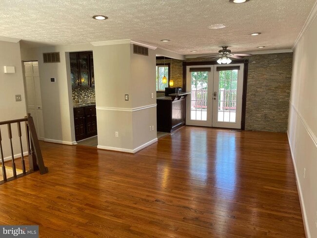 4502 Cub Run Rd in Chantilly, VA - Building Photo - Building Photo