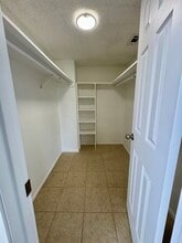 588 Orange Dr, Unit 128 in Altamonte Springs, FL - Building Photo - Building Photo