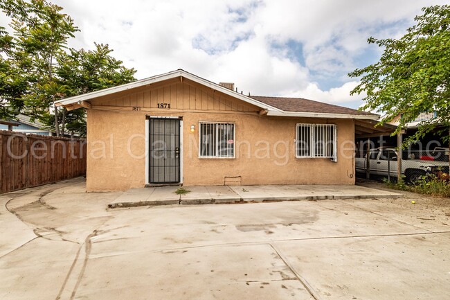 property at 1871 Quincy St