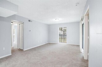 4014 Ashford Green Pl in Tampa, FL - Building Photo - Building Photo