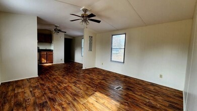 1309 13th St in Piney Green, NC - Building Photo - Building Photo