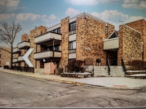 1806 Hemlock Pl in Schaumburg, IL - Building Photo - Building Photo