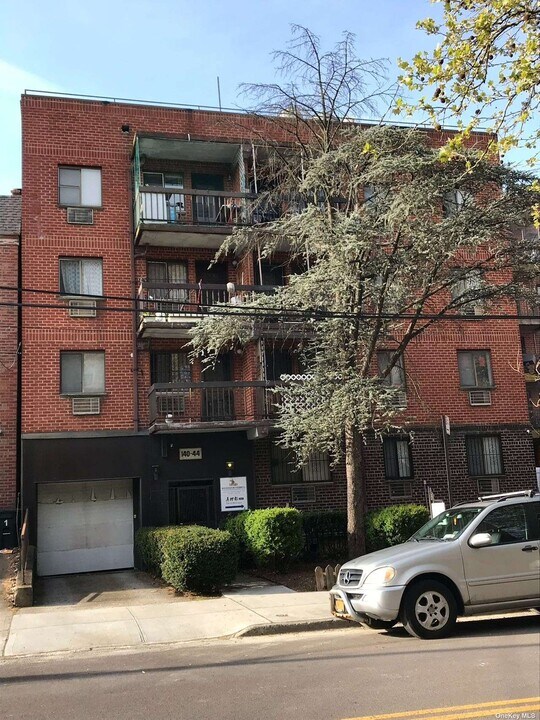 140-44 34th Ave, Unit 4C in Queens, NY - Building Photo