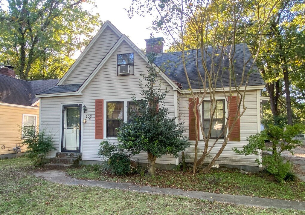 705 S Graham St in Memphis, TN - Foto de edificio