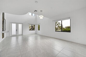 10780 Oceano Wy in Parkland, FL - Foto de edificio - Building Photo