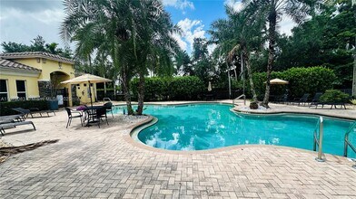 5217 SW 78th Terrace in Davie, FL - Building Photo - Building Photo