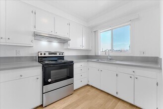 11661 Erwin St in Los Angeles, CA - Building Photo - Building Photo