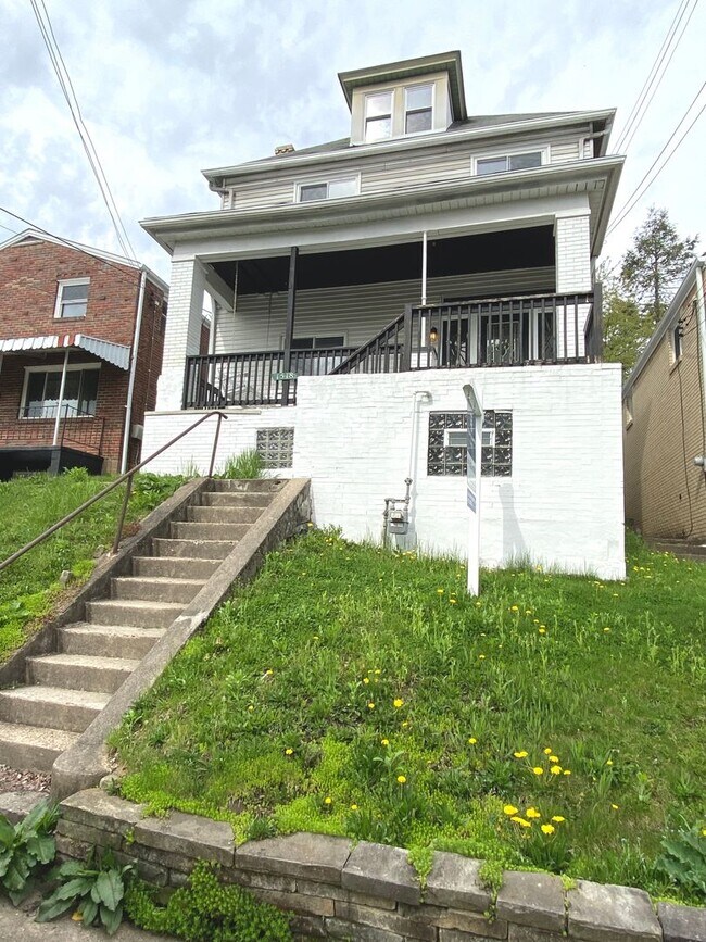1518 Orangewood Ave in Pittsburgh, PA - Building Photo - Building Photo