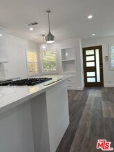 3203 W Chandler Blvd in Burbank, CA - Building Photo - Building Photo