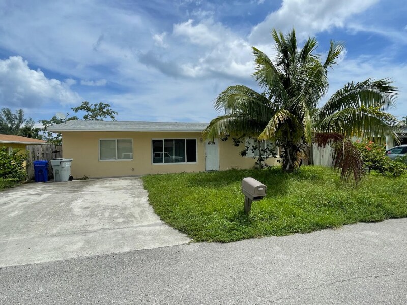 4270 NE 12th Terrace in Pompano Beach, FL - Building Photo