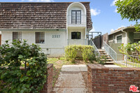 2337 Oak St in Santa Monica, CA - Building Photo - Building Photo