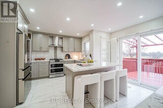 40 Dewberry Dr in Markham, ON - Building Photo - Building Photo