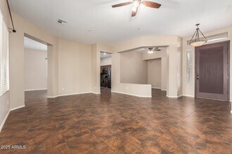 6923 W Lone Cactus Dr in Glendale, AZ - Building Photo - Building Photo