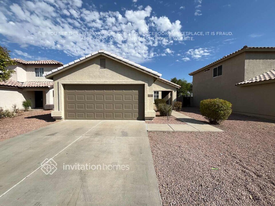 12034 W Scotts Dr in El Mirage, AZ - Building Photo