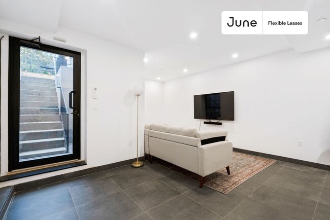 Modern Private ROOM in Bed-Stuy, Unit 4 in Brooklyn, NY - Building Photo - Building Photo