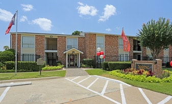 Spring Oaks Apartments