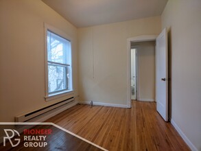 634 W Barry Ave, Unit B620.5-N3 in Chicago, IL - Building Photo - Building Photo