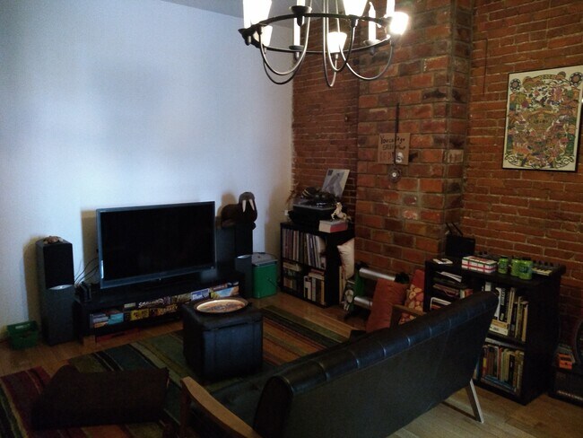 2923 Poplar St, Unit 1B photo'