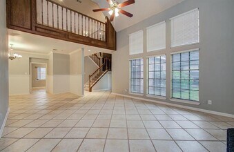 5339 Holly View Dr in Houston, TX - Building Photo - Building Photo