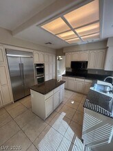 2929 Sterling Cove Dr in Las Vegas, NV - Building Photo - Building Photo