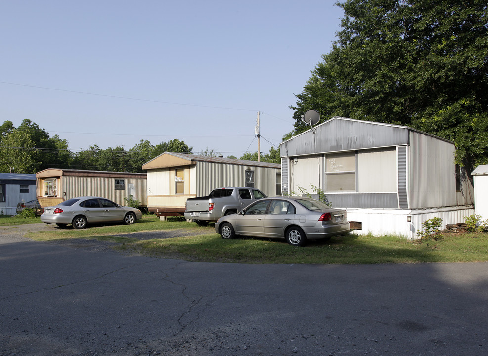 207 E Bethany Rd in North Little Rock, AR - Building Photo