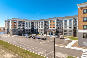 Risor of Blaine in Blaine, MN - Foto de edificio - Building Photo