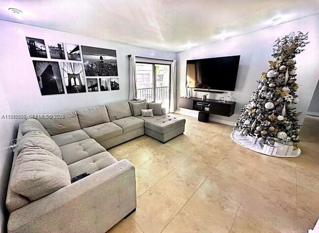 9729 Hammocks Blvd in Miami, FL - Building Photo - Building Photo