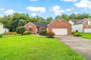 8112 Meadowood Ln in Knoxville, TN - Building Photo