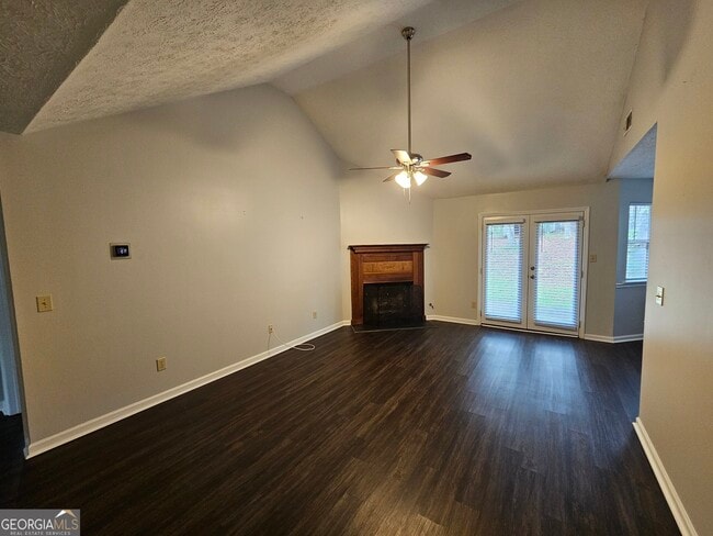 40 Peachtree Way in Newnan, GA - Building Photo - Building Photo