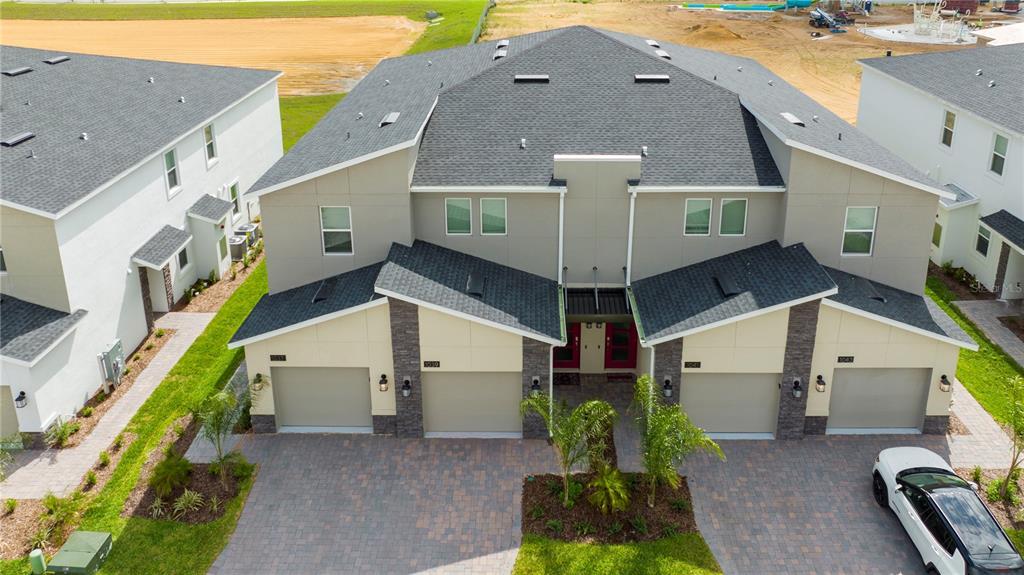1039 Splash Shot Pl in Davenport, FL - Building Photo